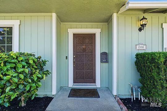 3rd image of 208 Essex Way