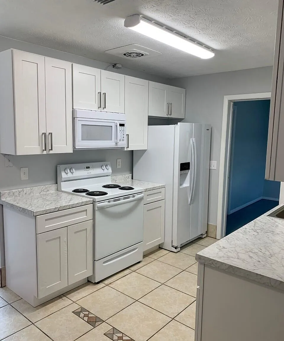 3 bed, 2.0 bath, 1550 sqft, $1,695 — Photo 3