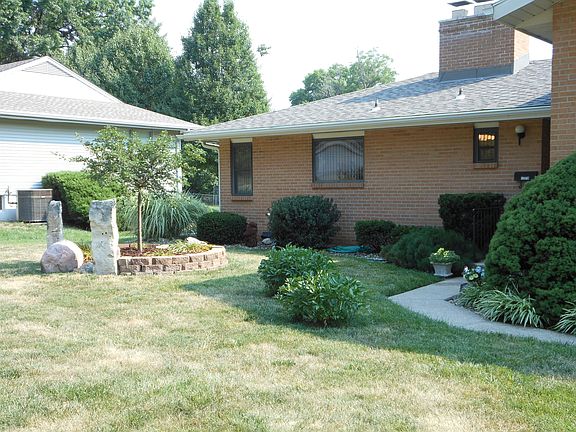 3rd image of 12016 E Newbury Ln