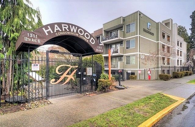 Urban dwelling in Seattle.