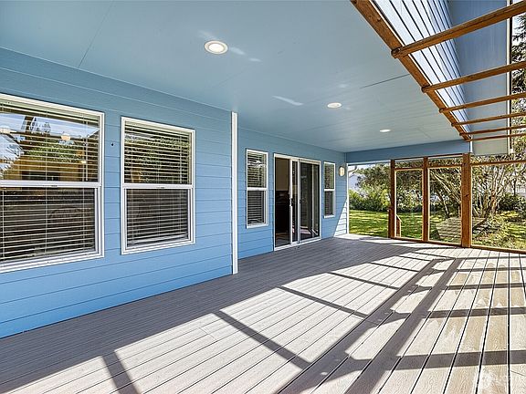2nd image of 376 Sand Dune Avenue SW