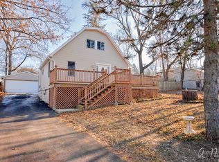 3312 Eastway Dr, Island Lake, IL 60042