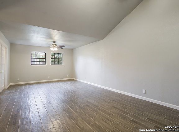 4th image of 7215 Bridle Path