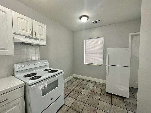 4th image of 4300 Seagrape Dr APT 7