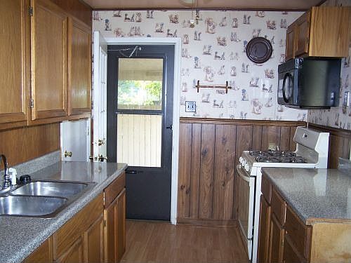 2nd image of 2745 Chatham Dr