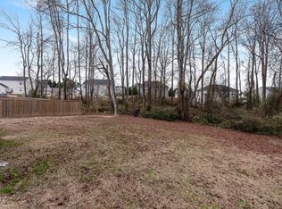69 Fawnbrook Dr, Four Oaks, NC 27524