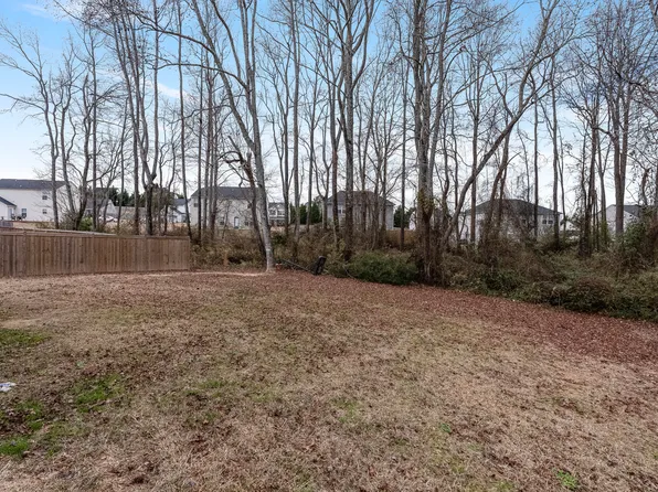 69 Fawnbrook Dr, Four Oaks, NC 27524