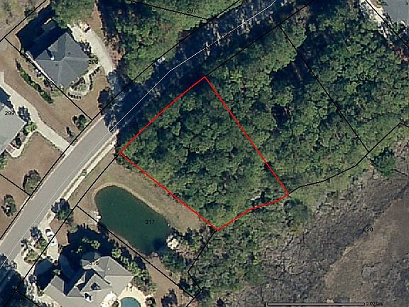 Lot is outlined in red 