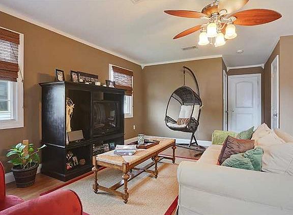 3rd image of 1303 Moisant St