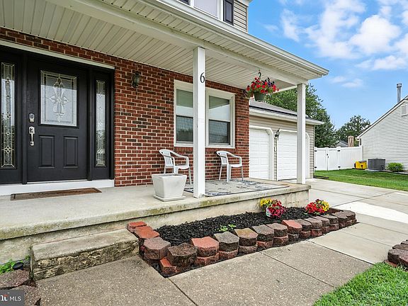 4th image of 6 Sleepy Hollow Ct
