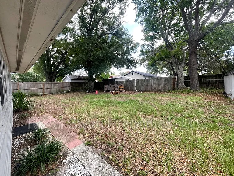 227 Palm Ave — Photo 23