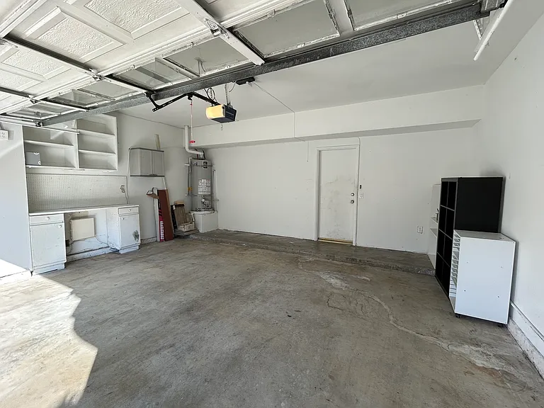 15743 Pepper St — Photo 11