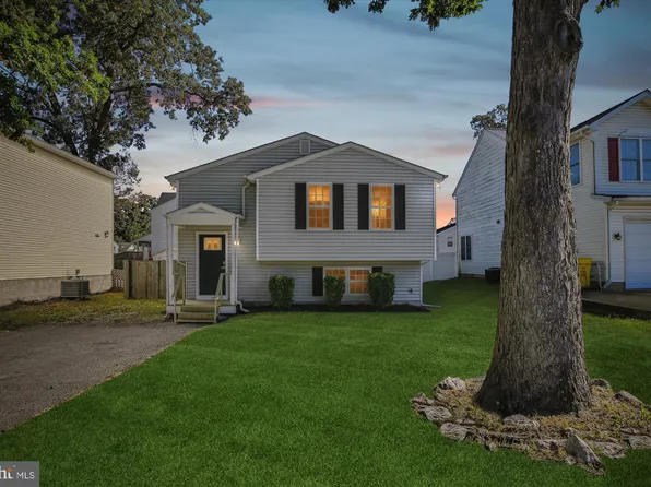 7835 Catherine Ave, Pasadena, MD 21122