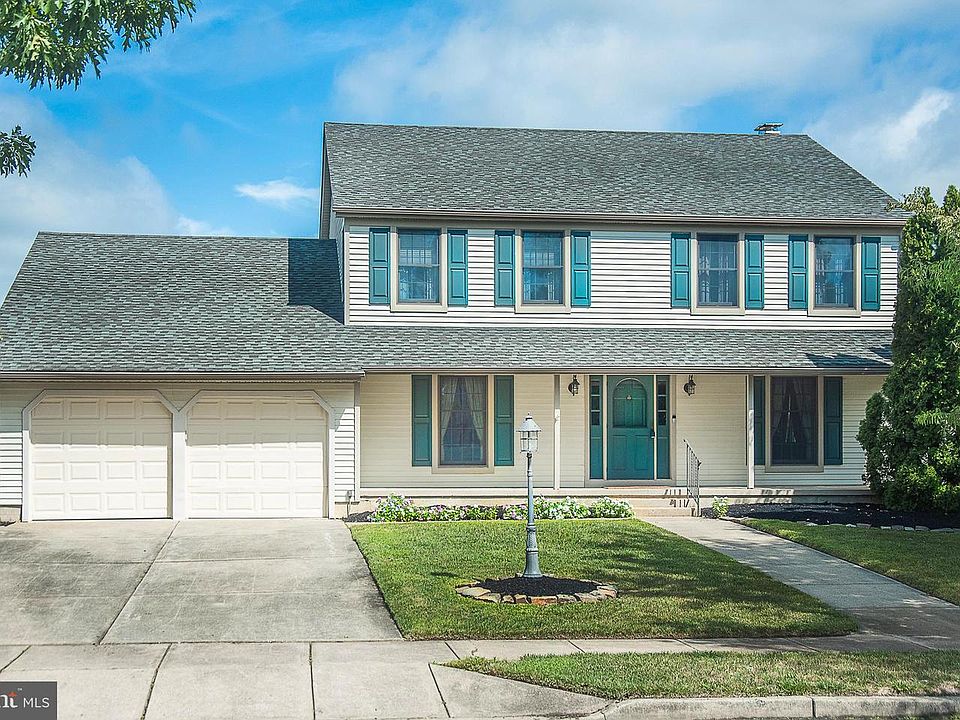 1st image of 15 Saint Andrews Dr