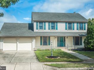 15 Saint Andrews Dr, Laurel Springs, NJ 08021