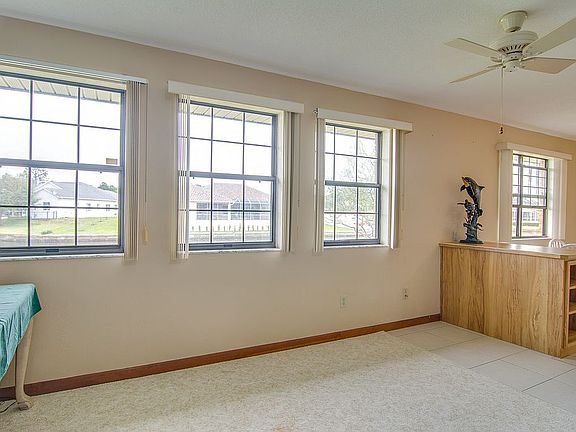 4th image of 9 College Ct