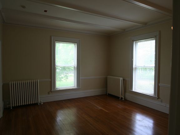 5th image of 216 Lowell St #2