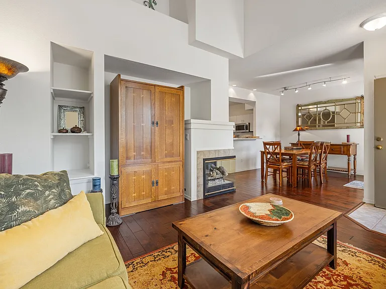 6412 Silver Mesa Dr #B — Photo 3