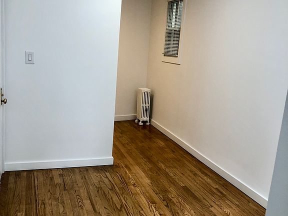 4th image of 232 E 77th St APT 20