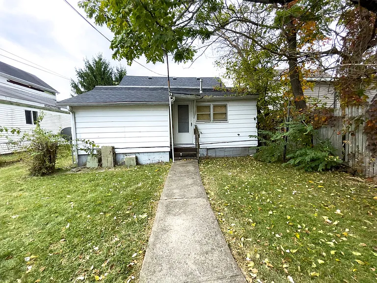 912 S Penn St — Photo 24