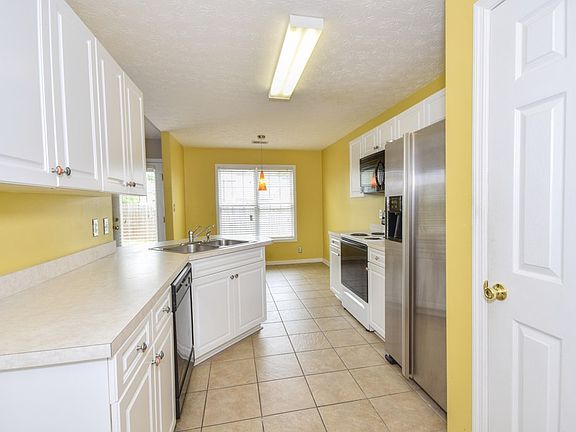 4th image of 3006 Gatewood Dr