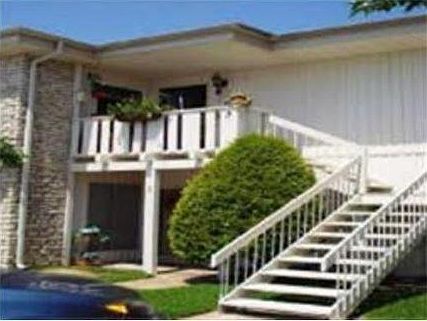 2nd image of 4207 Fairway Dr APT 3