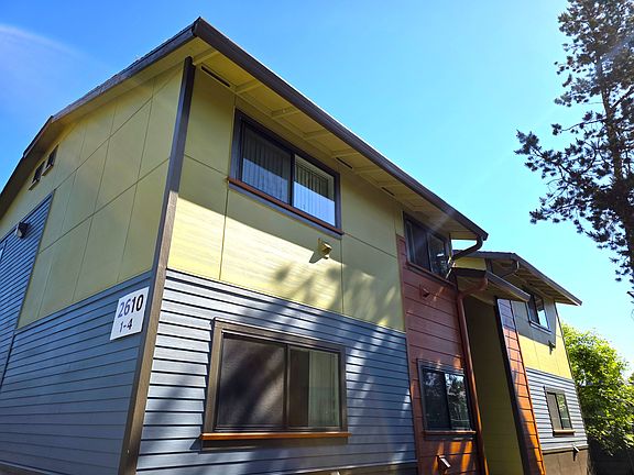 3rd image of 2600 SE Courtney Ave #25