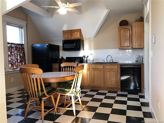 3rd image of 63 Howard Ave Unit 3