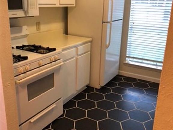 2nd image of 3504 Eskew Dr #A