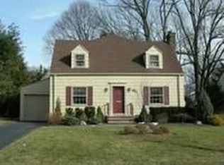 59 Mali Dr, North Plainfield, NJ 07062