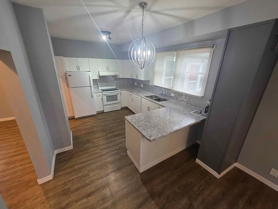 2 bed, 1.5 bath, 1250 sqft, $1,500 — Photo 2