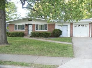 1370 Paddock Dr, Florissant, MO 63033