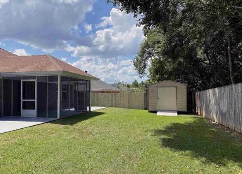 3 bed, 1575 sqft, $2,000 — Photo 3