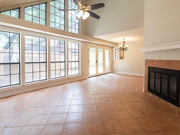 2nd image of 11310 Spicewood Club Dr APT 26
