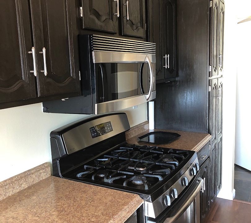 1st image of 110 Foxwood Cir Floor 2