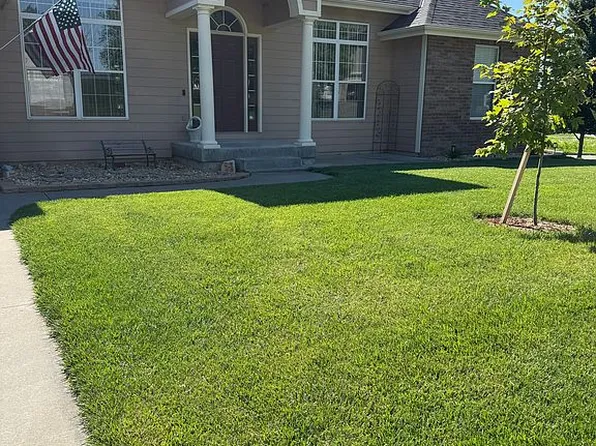 304 Ruths Ln, Wamego, KS 66547