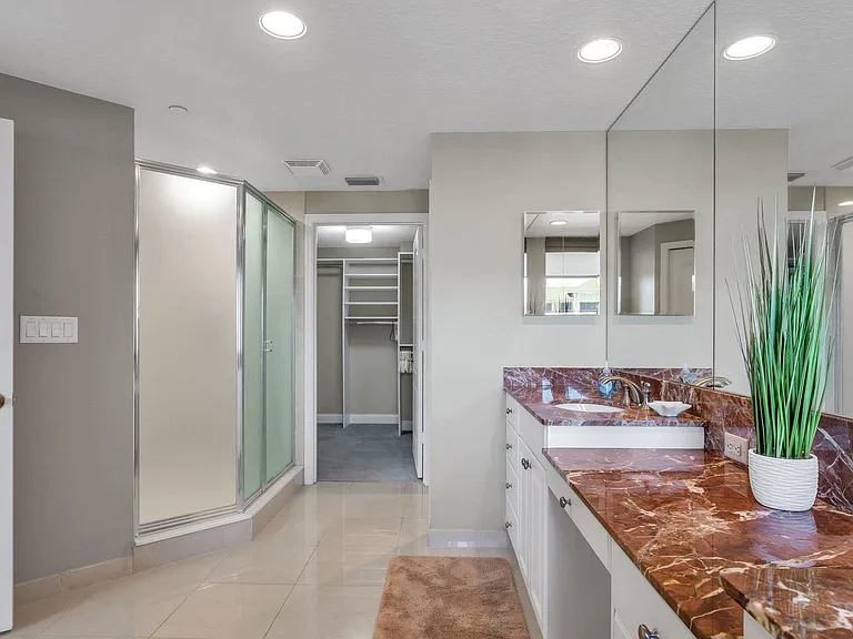 521 Mandalay Ave #802 — Photo 21