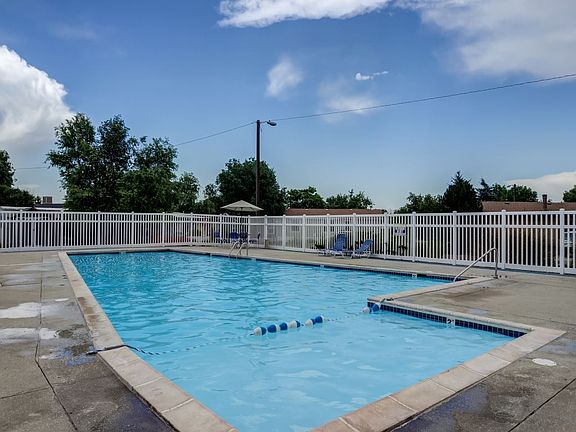 4th image of 302 Laveta Pass Ave #302