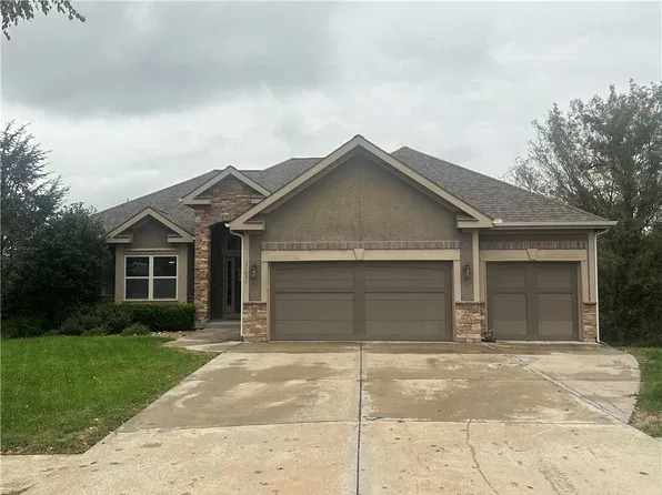 15096 NW 66th St, Kansas City, MO 64152