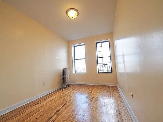 4th image of 359 Saint Johns Pl APT 15