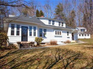 612 Huckleberry Hill Rd, Avon, CT 06001