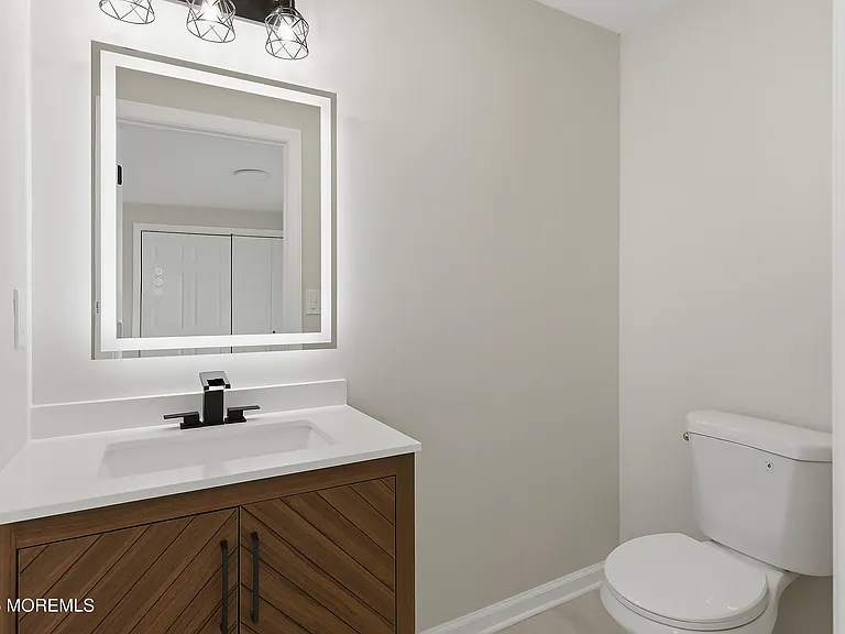 821 Bunnell St — Photo 14