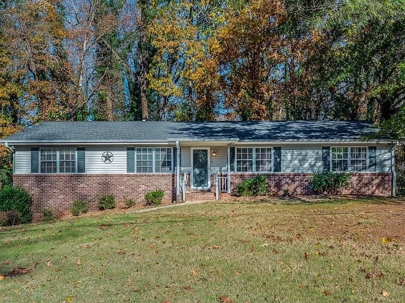 1st image of 3825 Dora Dr SE