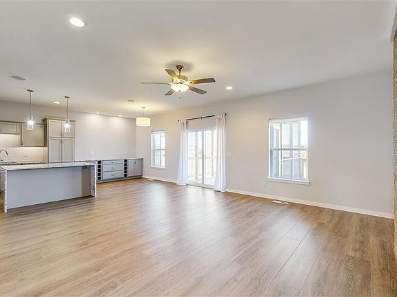 4th image of 1152 Mary Ln