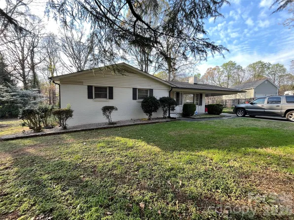 520 Carole Ln, Charlotte, NC 28214