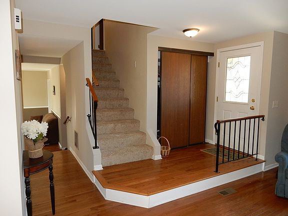 2nd image of 30W261 Dorchester Ct