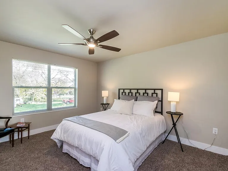 Suncrest — Photo 23