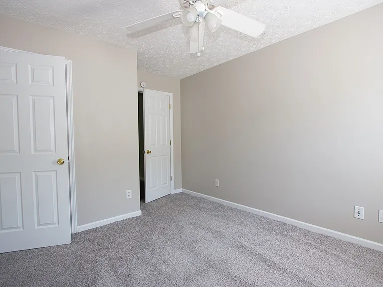 3292 Shady Valley Ct — Photo 28
