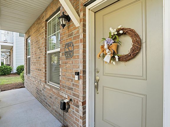 3rd image of 137 Rowans Creek Dr