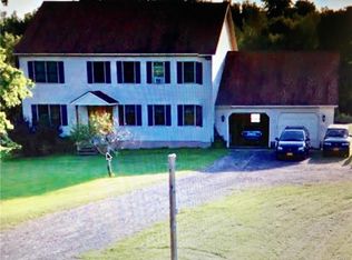 63 Klocks Corners Rd, Oswego, NY 13126